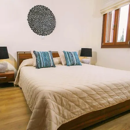 Theseus Village Bb12 Апартаменты Куклия